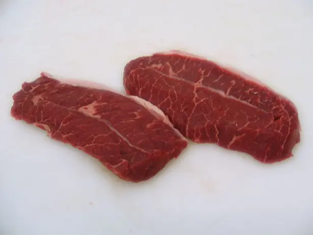 Foto von Amerikanisches Blade Steak gegrillt – fertig angerichtet