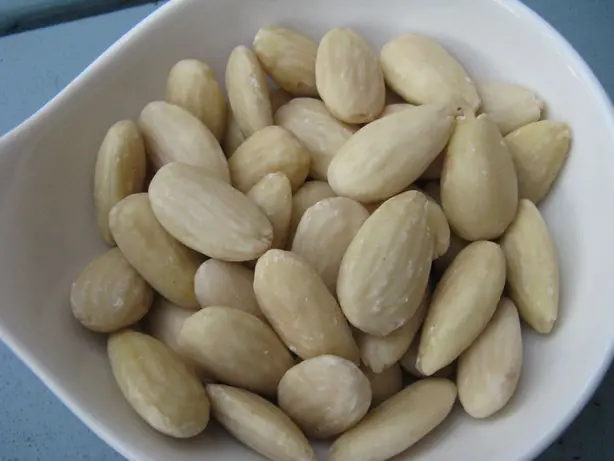 Foto von Blanchierte Gemüsesticks mit Eisbad – fertig angerichtet