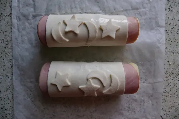 Foto von Bohnenpäckchen im Blätterteig – fertig angerichtet