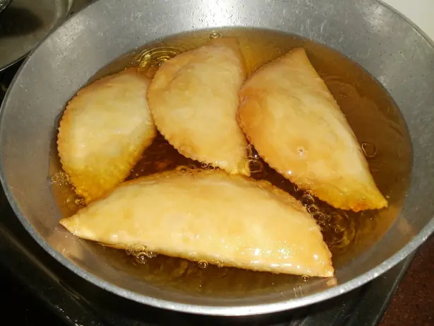 Foto von Indische Modak Teigtaschen klassisch – fertig angerichtet