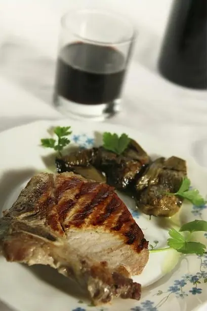 Foto von Italienische Braciola aus Rindfleisch – fertig angerichtet