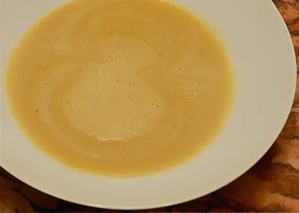 Brotsuppe mit Wein und Obers aus Wien – Foto: Loimo (CC BY-SA 4.0)