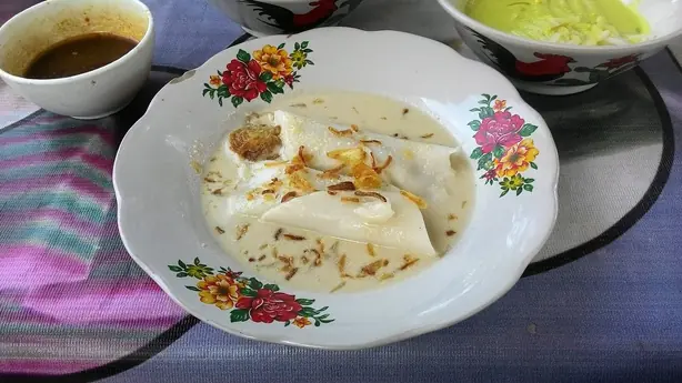 Foto von Burgo Palembang Klassisch – fertig angerichtet