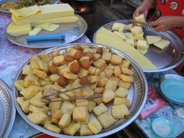 Foto von Burmesischer Shan Tofu – fertig angerichtet