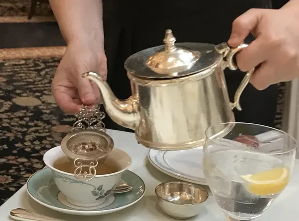 Foto von Klassischer Kamillentee Aufguss – fertig angerichtet