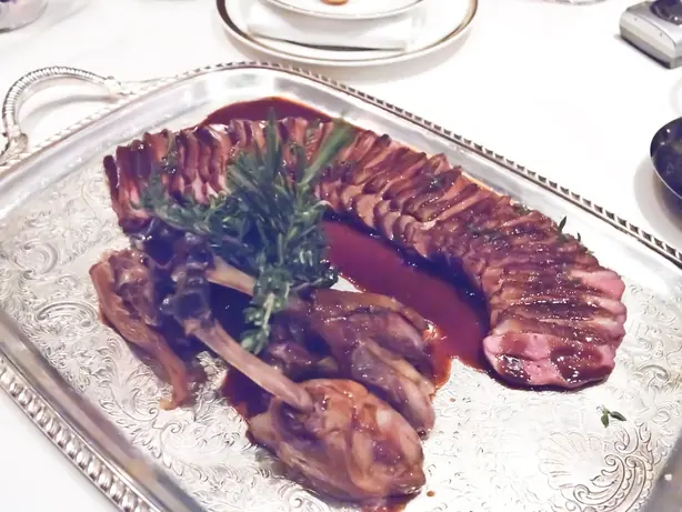 Foto von Klassische Sauce rouennaise – fertig angerichtet