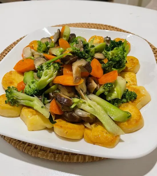 Foto von Indonesisches Cap Cai Klassisch – fertig angerichtet