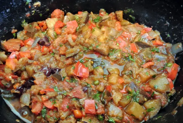 Foto von Sizilianische Caponata klassisch – fertig angerichtet