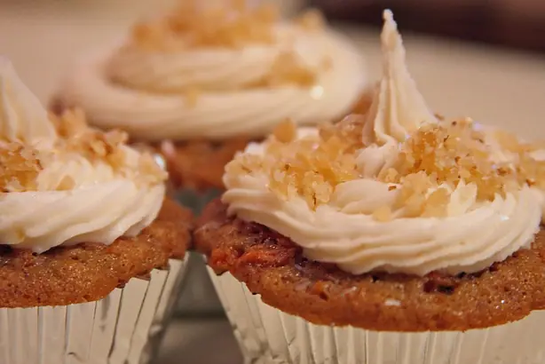 Carrotcake cupcakes with candied ginger icing – Foto: brandonink2001 (CC BY-SA 2.0)