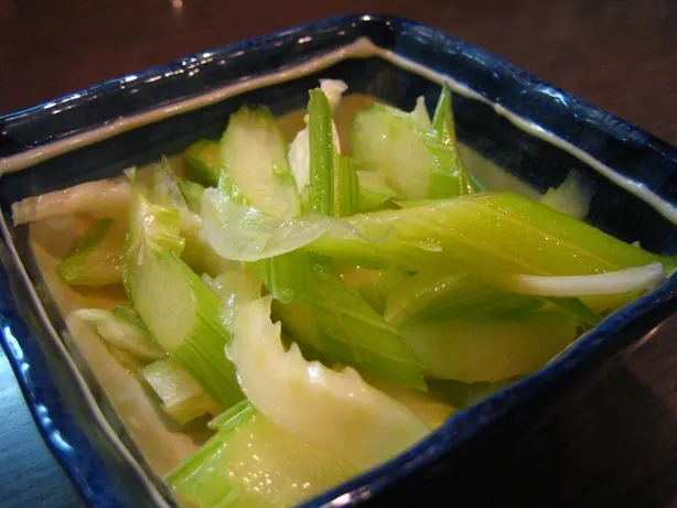 Foto von Japanisches Asazuke Gemüse klassisch – fertig angerichtet