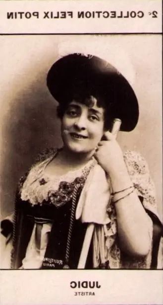 Foto von Klassische Pommes Anna – fertig angerichtet