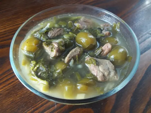 Foto von Georgisches Lammragout Chakapuli – fertig angerichtet