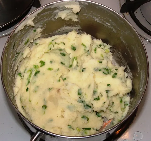 Foto von Klassischer Irischer Champ – fertig angerichtet