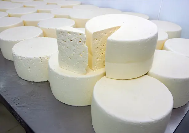 Cheese (Պանիր) 2740-2 – Foto: Narek75 (CC BY-SA 4.0)