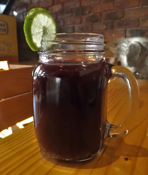 Foto von Peruanische Chicha Morada klassisch (2) – fertig angerichtet