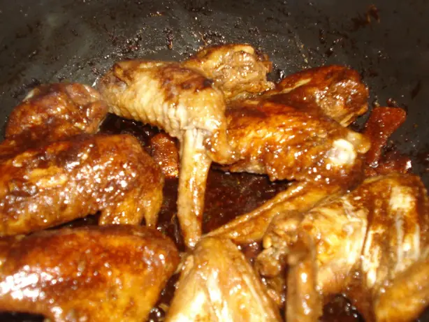 Foto von Philippinisches Chicken Adobo Klassisch (2) – fertig angerichtet