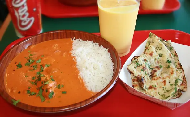 Foto von Klassisches Chicken Tikka Masala (3) – fertig angerichtet