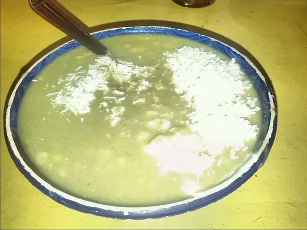 Foto von Mexikanische Maissuppe Chileatole – fertig angerichtet