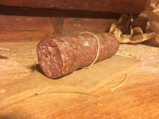 Foto von Marchigianische Streichsalami Ciauscolo – fertig angerichtet