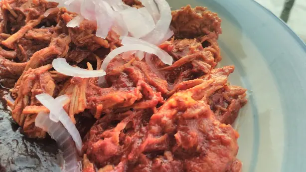 Foto von Klassisches Cochinita Pibil – fertig angerichtet