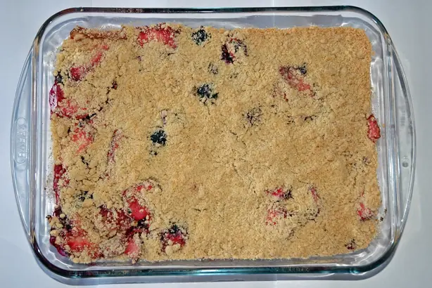 Foto von Apfel-Crumble klassisch – fertig angerichtet