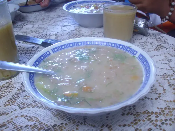 Foto von Kolumbianischer Cuchuco de Trigo – fertig angerichtet