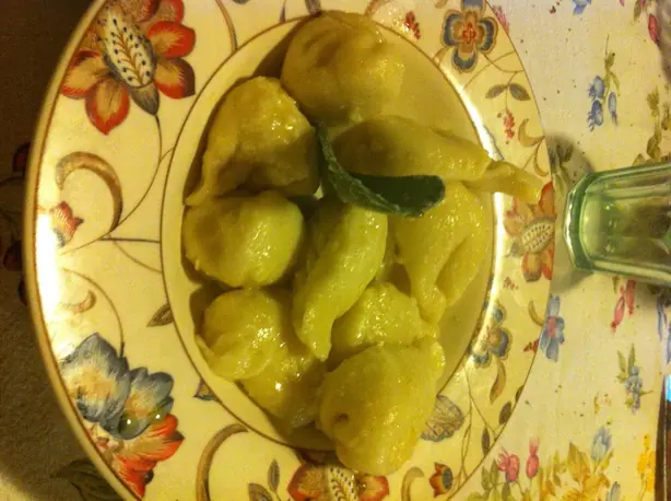 Foto von Sardische Culurgiones Ogliastra – fertig angerichtet