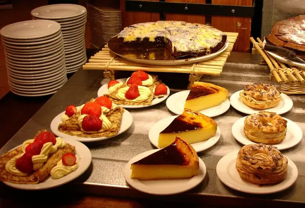 Foto von Herzhafter Lamm-Cobbler mit Kräuterkruste – fertig angerichtet