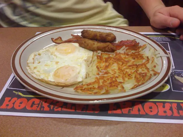 Foto von Klassische Amerikanische Hash Browns – fertig angerichtet