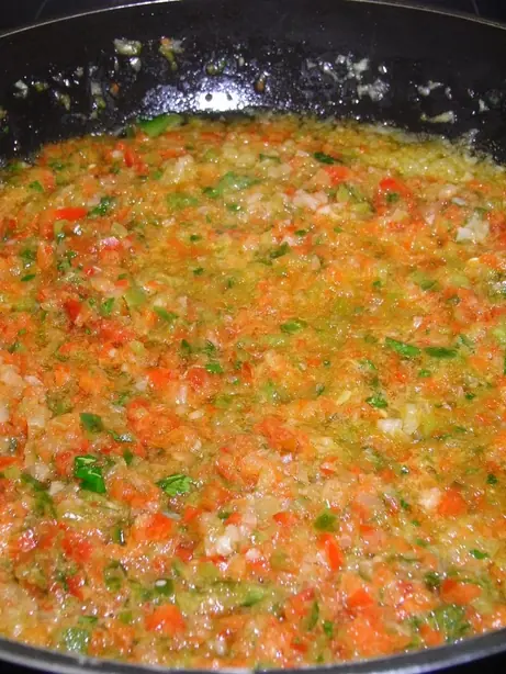 Foto von Klassisches Italienisches Soffritto – fertig angerichtet