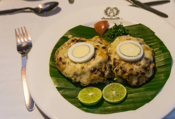 Foto von Klassische Tampa Deviled Crabs – fertig angerichtet