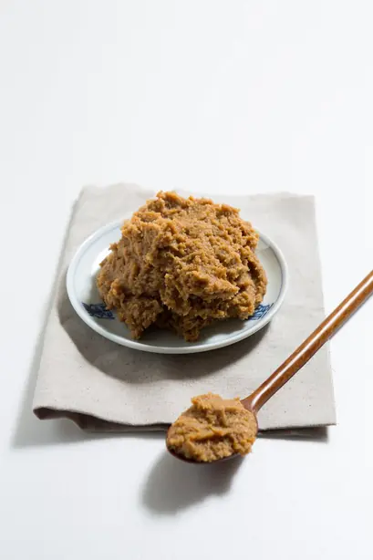 Foto von Koreanischer Doenjang-Eintopf Klassisch – fertig angerichtet