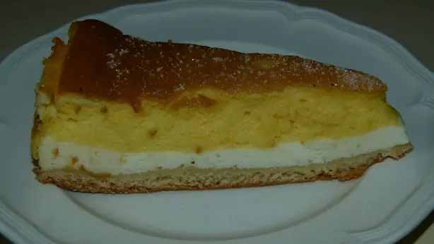 Foto von Dresdner Eierschecke klassisch – fertig angerichtet