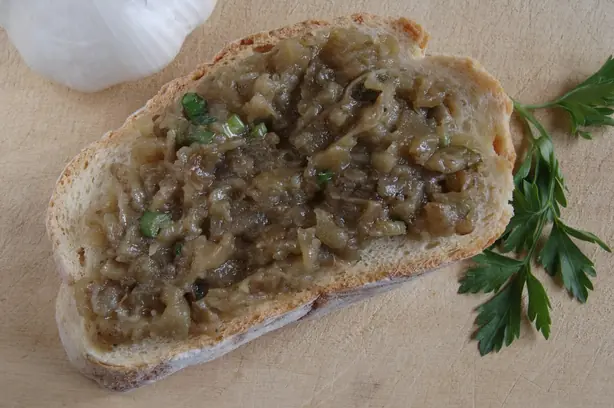 Eggplant salad – Foto: Badseed (CC BY-SA 3.0)