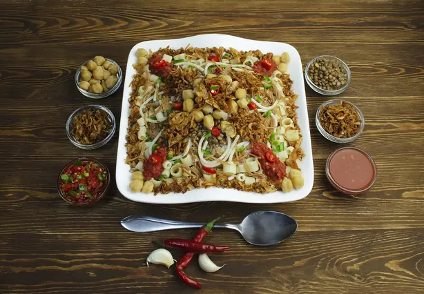 Foto von Ägyptisches Kuschari Klassisch – fertig angerichtet