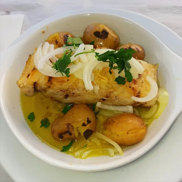 Foto von Portugiesische Zerdrückte Kartoffeln – fertig angerichtet