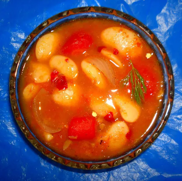 Foto von Türkisches Kuru Fasulye Klassisch – fertig angerichtet