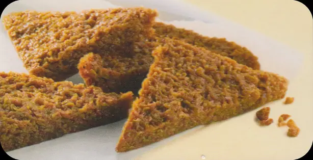 Foto von Flapjacks – Britische Haferkekse – fertig angerichtet