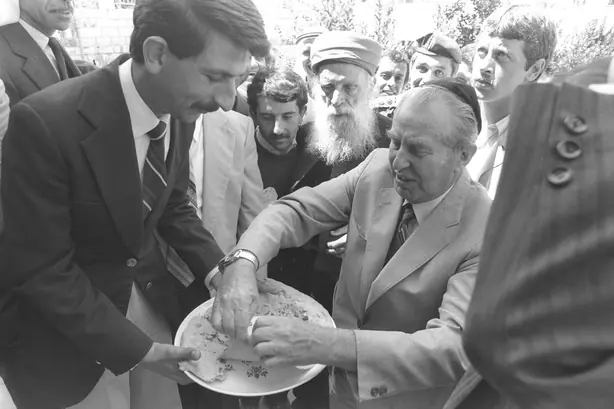 Flickr - Government Press Office (GPO) - Pres. Chaim Herzog Welcomed By the Samaritan Community – Foto: Nino Herman (CC BY-SA 3.0)