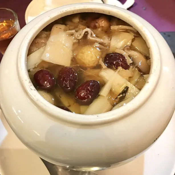 Food (31705717463) – Foto: bryan... from Taipei, Taiwan (CC BY-SA 2.0)