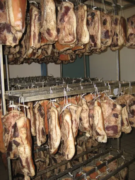 Foto von Tiroler Speck hausgemacht – fertig angerichtet