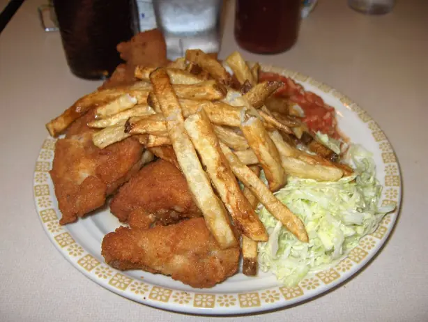 Foto von Barberton-Hähnchen serbisch-amerikanisch – fertig angerichtet