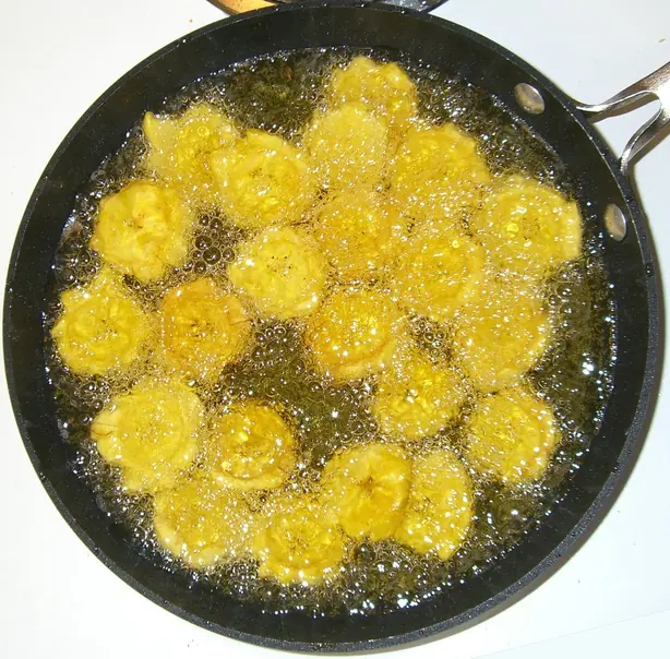 Foto von Nigerianischer Concoction Rice – fertig angerichtet