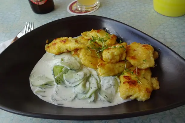 Foto von Fränkische Mehlklöße klassisch – fertig angerichtet