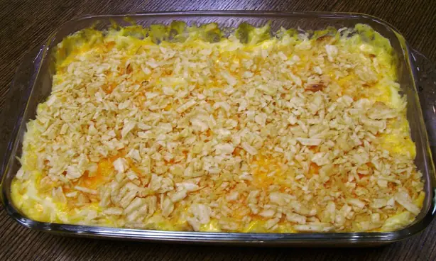 Foto von Funeral Potatoes klassisch – fertig angerichtet