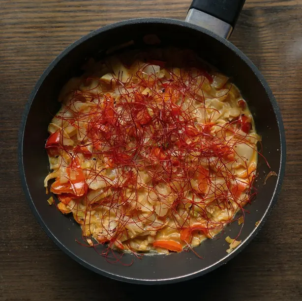 Foto von Fisch mit Kartoffelkruste – fertig angerichtet