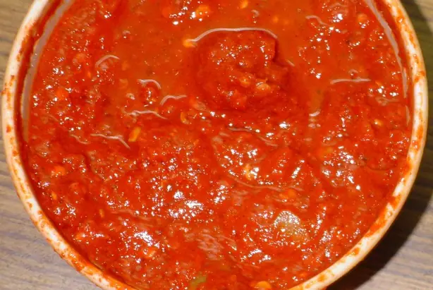 Foto von Indisches Mango-Pickle klassisch – fertig angerichtet