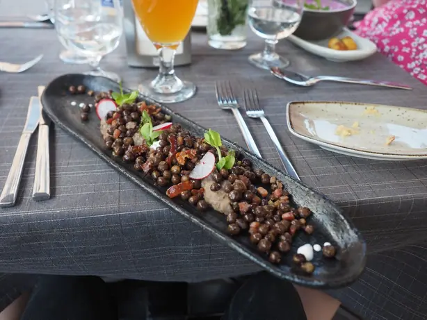 Foto von Elmshorner Graue Erbsen klassisch – fertig angerichtet