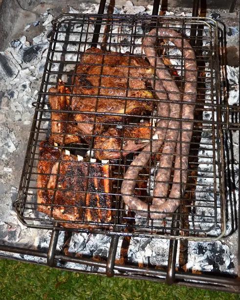 Foto von Südafrikanische Boerwors hausgemacht – fertig angerichtet
