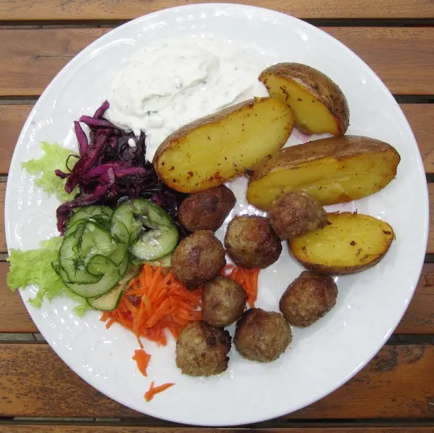 Foto von Harzer Hackus und Knieste (2) – fertig angerichtet